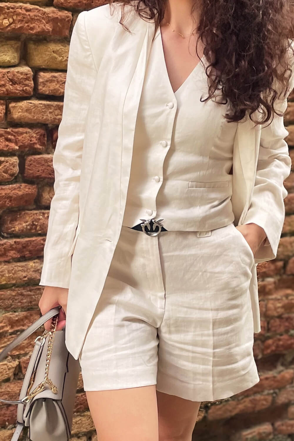 Pantaloni scurți din in 100%